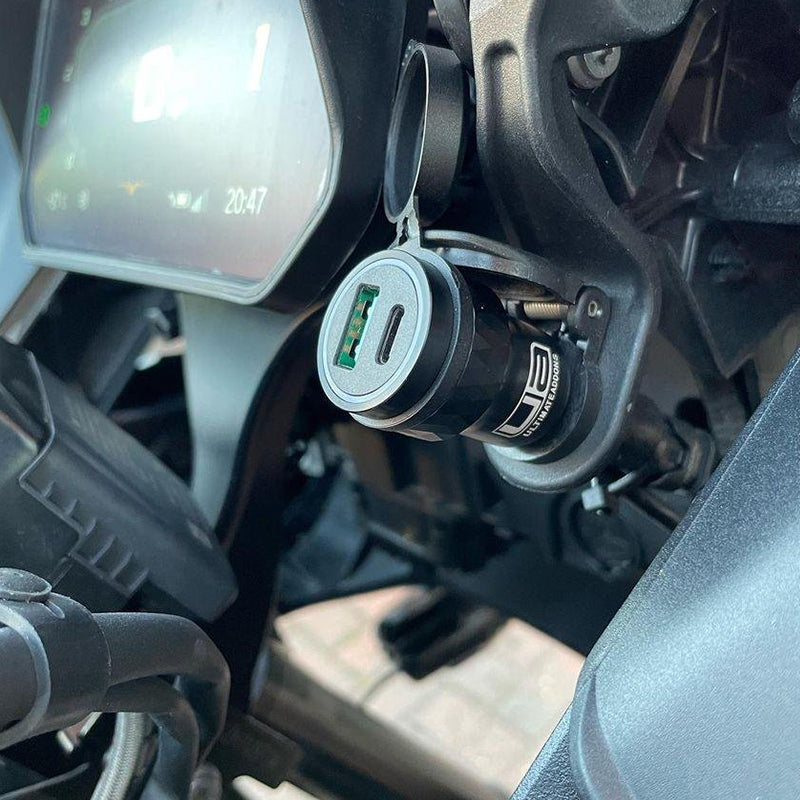 UA Hella DIN Dual USB-C & USB-A Adapter