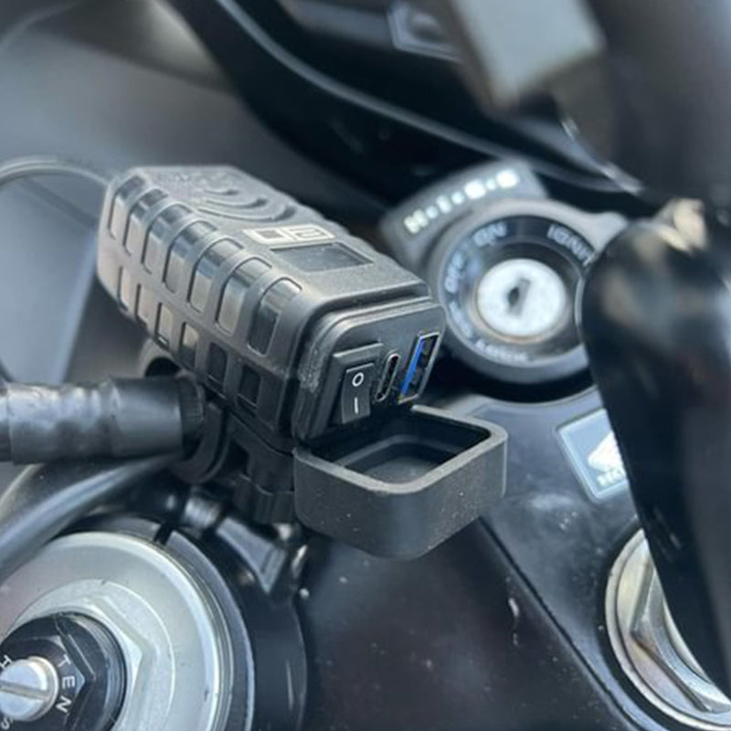 UA SAE to USB & USB-C Handlebar Mount Charger with LED Voltmeter