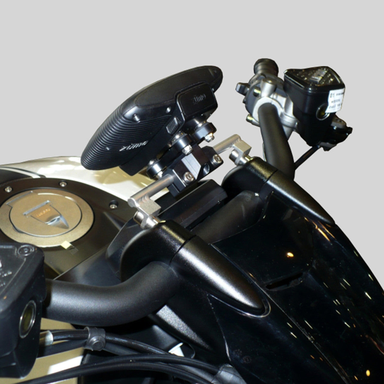 BikePenR Ultra Compact Metric Handlebar Clamp GPS Mount S-R1