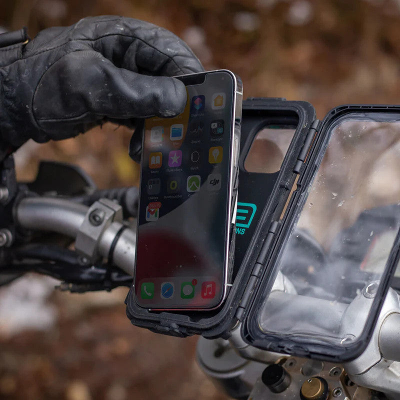 UA Apple iPhone 13 & 13 Pro Tough Case