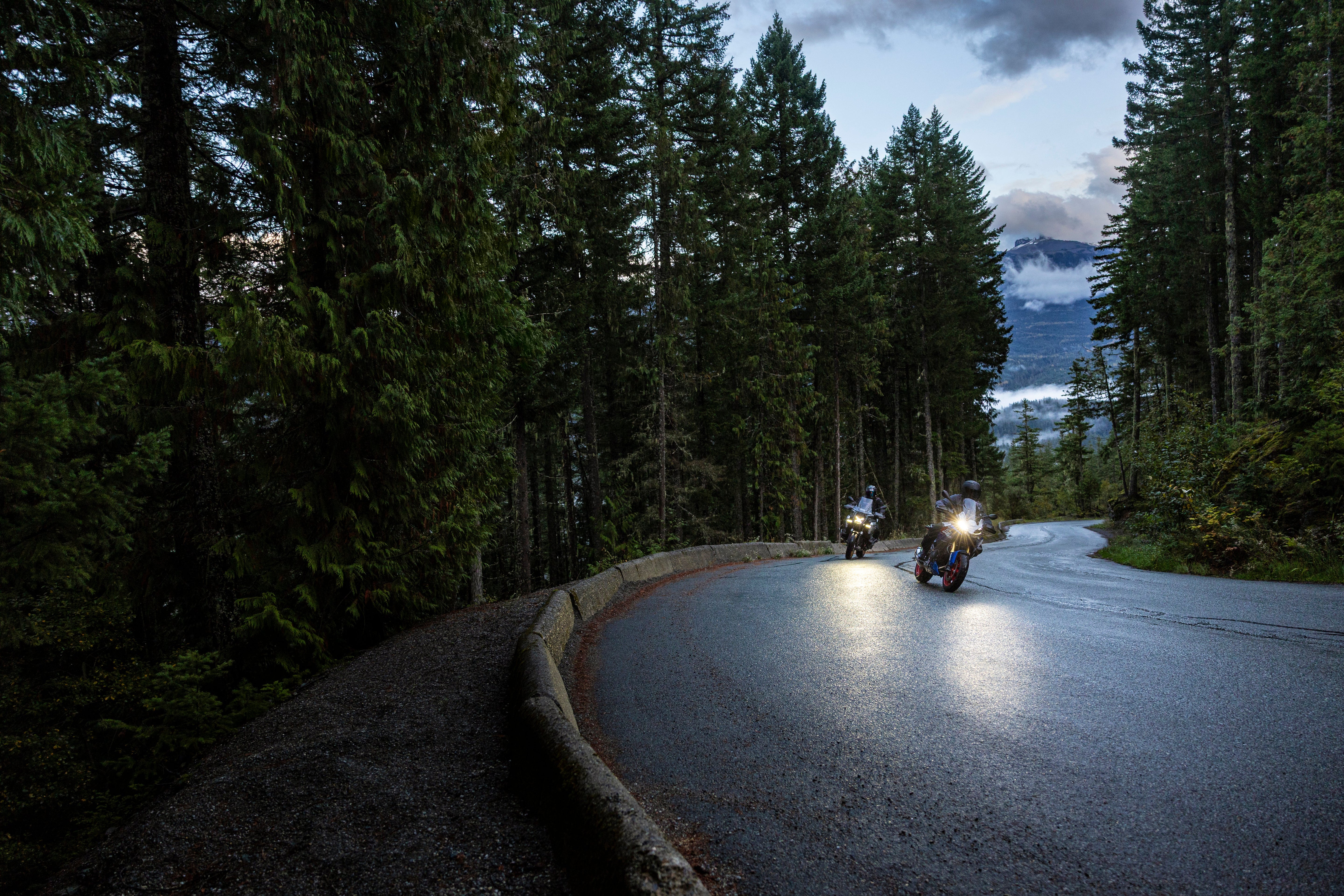 Garmin zūmo XT3 vs Garmin Tread 2 for ADV Motorcycles: Which GPS Navigator Suits Your Riding Style